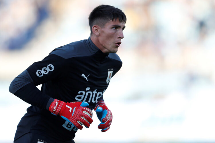 Rochet, único jugador local en lista de Uruguay para enfrentar a Perú y Chile