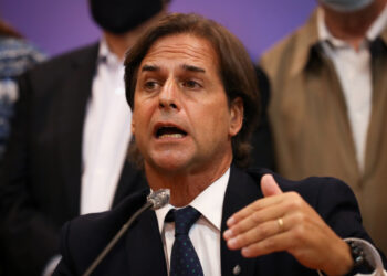 Lacalle Pou recibe a su ministra de Economía tras fin de emergencia sanitaria