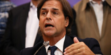 Lacalle Pou recibe a su ministra de Economía tras fin de emergencia sanitaria