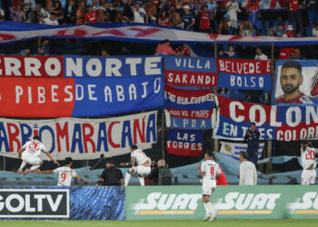 Nacional gana y se acerca a Peñarol, líder invicto del Torneo Apertura de fútbol