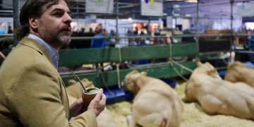 Lacalle Pou destaca el sindicalismo agropecuario en la feria de La Rural en Buenos Aires