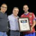 Diego Godín recibe un emotivo homenaje en su tierra natal