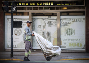 El precio del dólar en Argentina salta a su máximo valor histórico