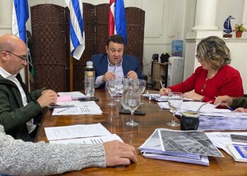 Cuando la política se juega fuera de la cancha: los riesgos de desdibujar las sesiones municipales