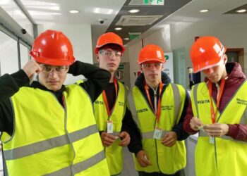 Estudiantes de ERCNA visitaron la planta de Montes del Plata en Punta Pereira