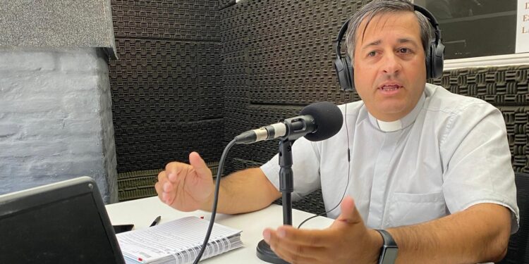 Padre Ignacio Muñoz: la Iglesia como espacio de escucha en tiempo de soledades