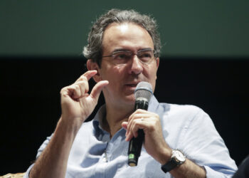 La noción de realidad «ya no existe» por las redes sociales, afirma Juan Gabriel Vásquez