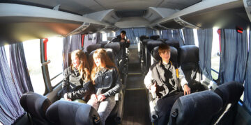 La Intendencia de Colonia abrió el período de postulación a las becas de transporte para estudiantes