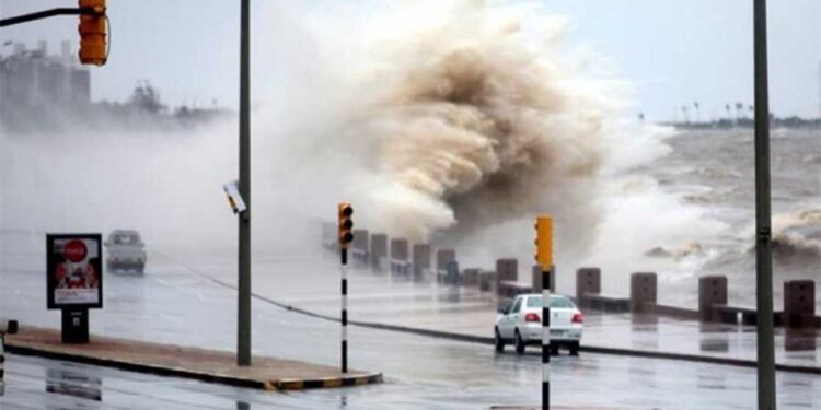 Lluvias intensas, viento y un ciclón en formación: un fin de semana bajo alerta meteorológica