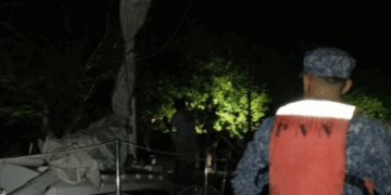 Prefectura asistió a velero averiado durante navegación entre Carmelo y Colonia