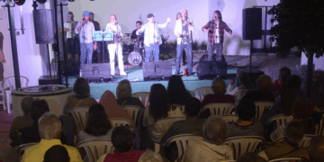 El patio vuelve a latir cada jueves. Y anoche no fue la excepción.