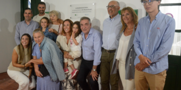 Carmelo rindió homenaje al doctor Marcelo Roselli en el cierre de Jueves en el Patio 2026