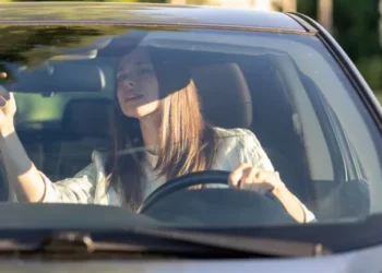 Estacionar en Carmelo: un desafío creciente que exige respuestas locales