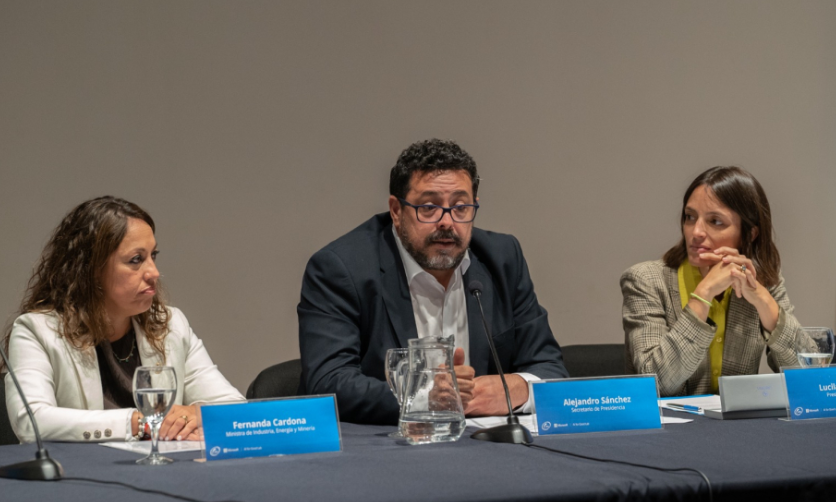 La IA que imagina Uruguay es modernizar el Estado sin ceder el mando