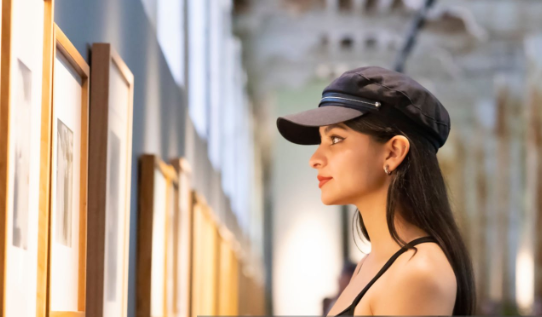 Carmelo abre una conversación entre las artes