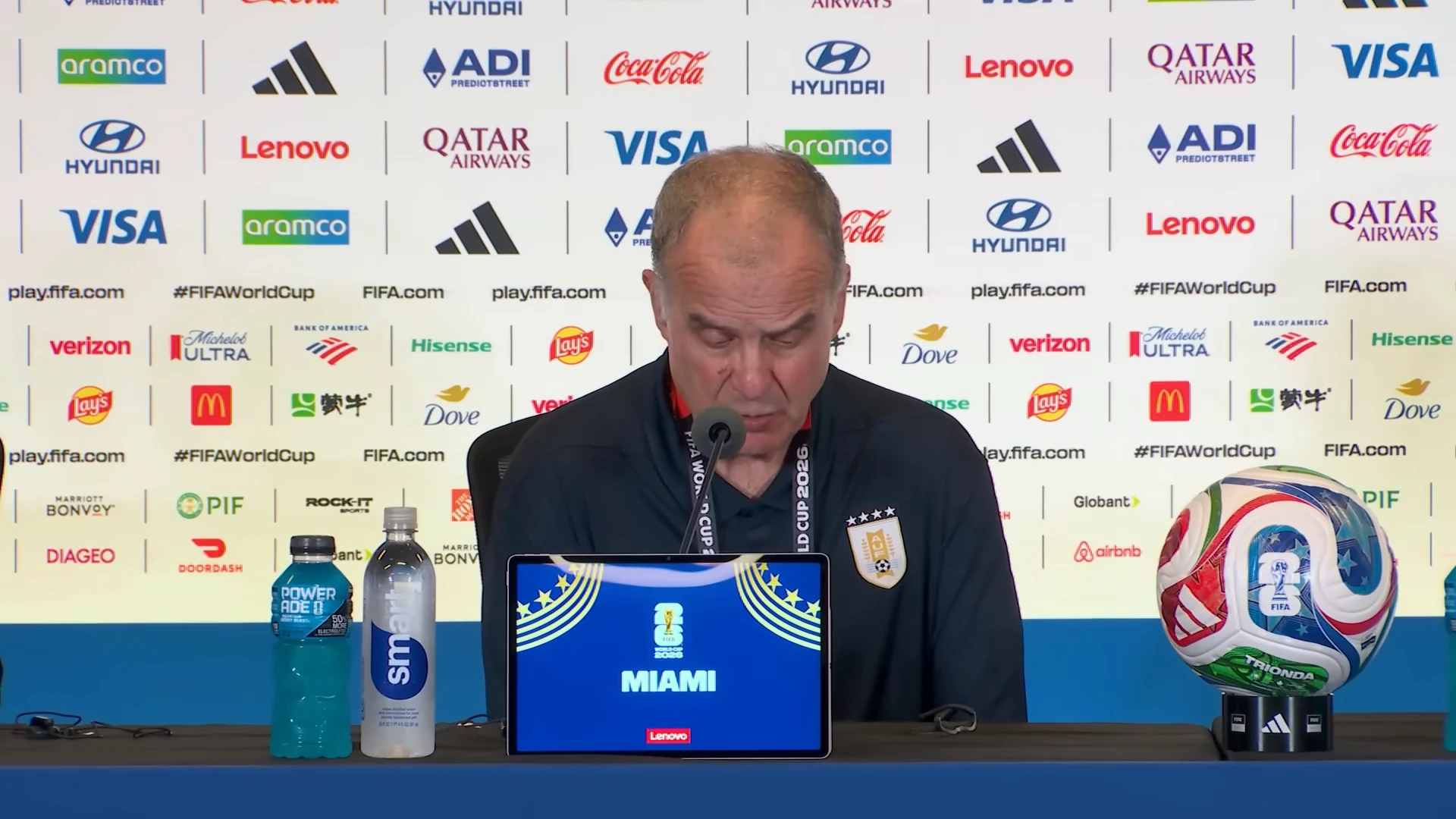 Bielsa señaló el inicio del segundo tiempo como la clave del empate de Uruguay 22 Bielsa señaló el inicio del segundo tiempo como la clave del empate de Uruguay