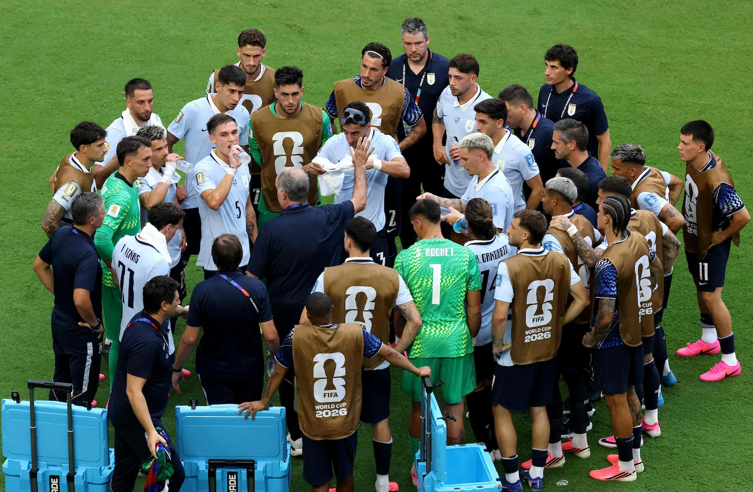 Bielsa negó conflictos con el plantel y explicó cómo fueron las reuniones con los jugadores durante el Mundial 22 Bielsa negó conflictos con el plantel y explicó cómo fueron las reuniones con los jugadores durante el Mundial