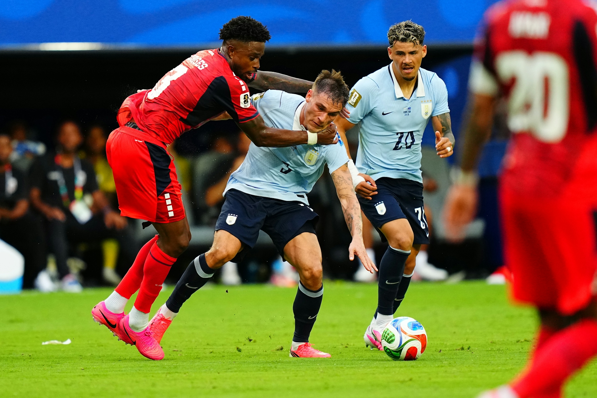 Uruguay se complicó solo, empató 2-2 con Cabo Verde y quedó obligado a ganar ante España 22 Uruguay se complicó solo, empató 2-2 con Cabo Verde y quedó obligado a ganar ante España