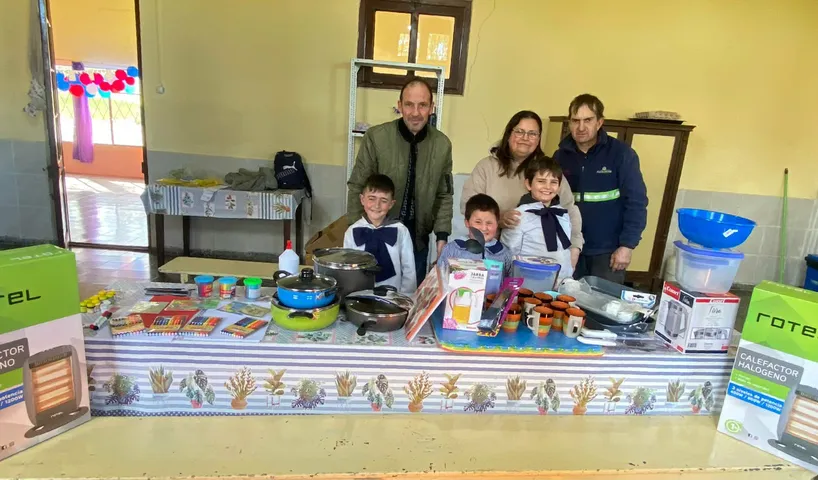 Agradecen la colaboración en la feria “Todos por Escuela 23 de Polancos”
