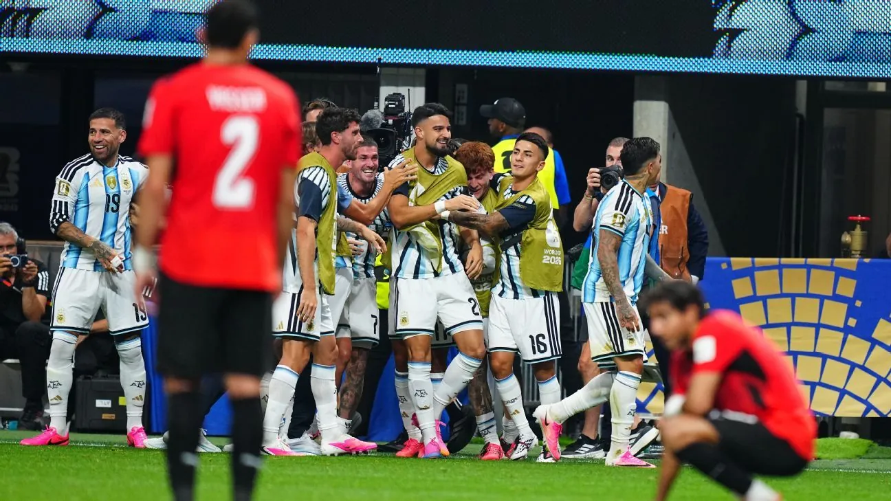 Argentina remontó ante Egipto y Suiza eliminó a Colombia por penales en el cierre de los octavos del Mundial 2026 22 Argentina remontó ante Egipto y Suiza eliminó a Colombia por penales en el cierre de los octavos del Mundial 2026