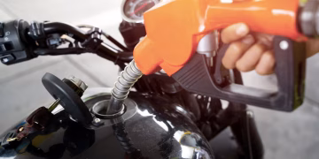 En Carmelo plantean estudiar restricciones a la venta de combustible para motos que circulen en condiciones irregulares 1 En Carmelo plantean estudiar restricciones a la venta de combustible para motos que circulen en condiciones irregulares