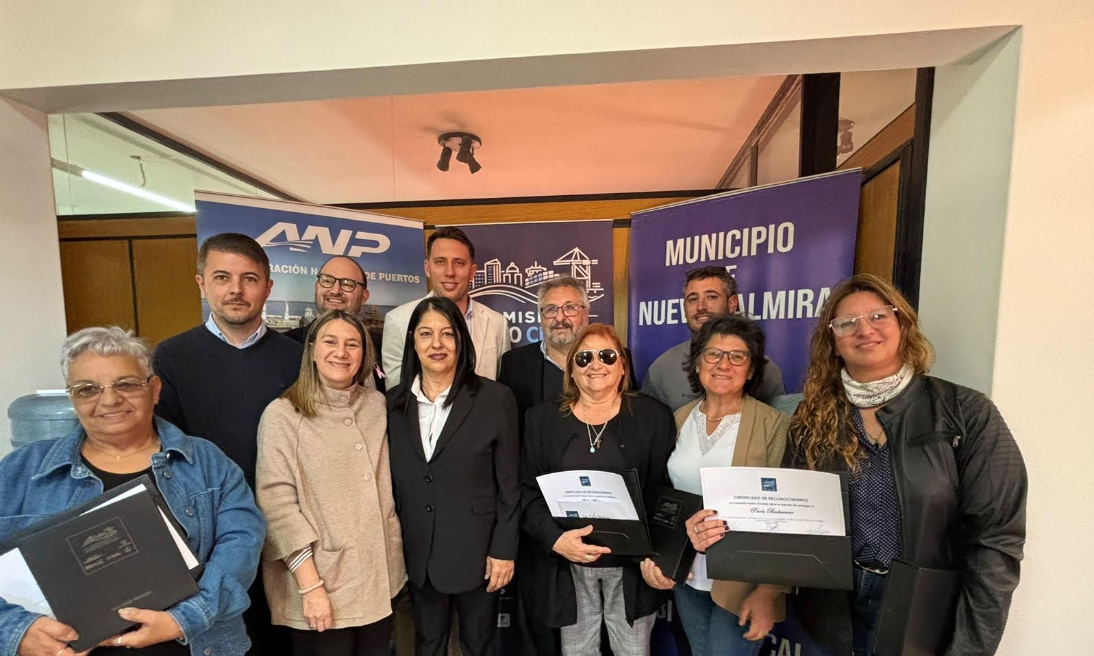 Nueva Palmira: entregaron los premios del concurso fotográfico «Miradas del Puerto y la Ciudad»