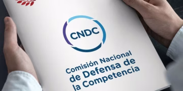 Comisión de Defensa de la Competencia informa que no tiene denuncias por el acceso de Colonia Express al puerto de Montevideo