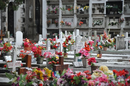Muros de cementerio local contarían con pintura artística