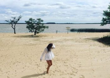 Mónica de Tomás recordó en su columna del diario El Mundo de Madrid la visita a Carmelo