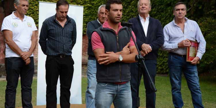 Intendencia de Colonia Realizó Reconocimiento al Ciclista Pablo Anchieri y a la Selección Sub 18 de Colonia